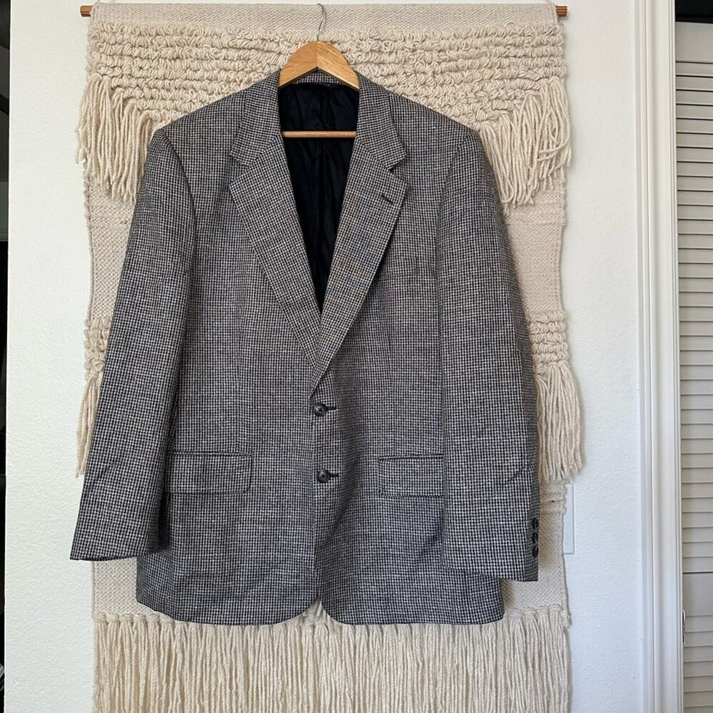 Burberry's London Vintage Gray Houndstooth Blazer
